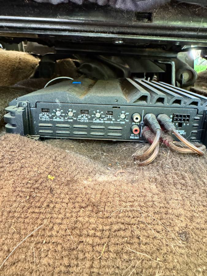 Toyota-land-cruiser-fj60-1986-black-11