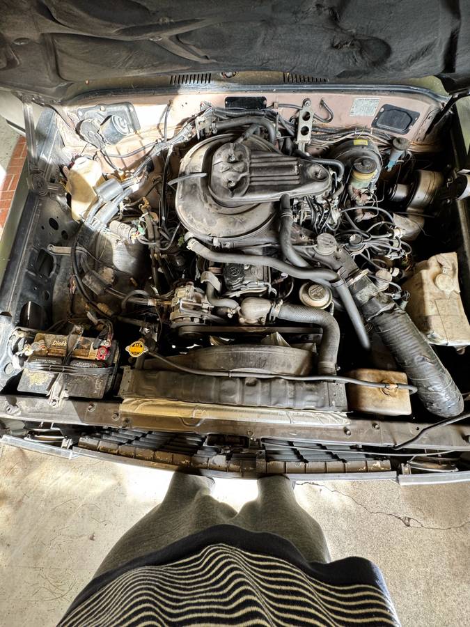 Toyota-land-cruiser-fj60-1986-black-12