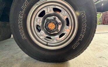 Toyota-land-cruiser-fj60-1986-black-14