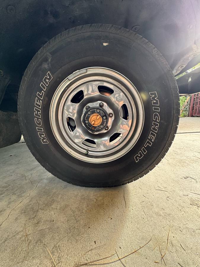 Toyota-land-cruiser-fj60-1986-black-14