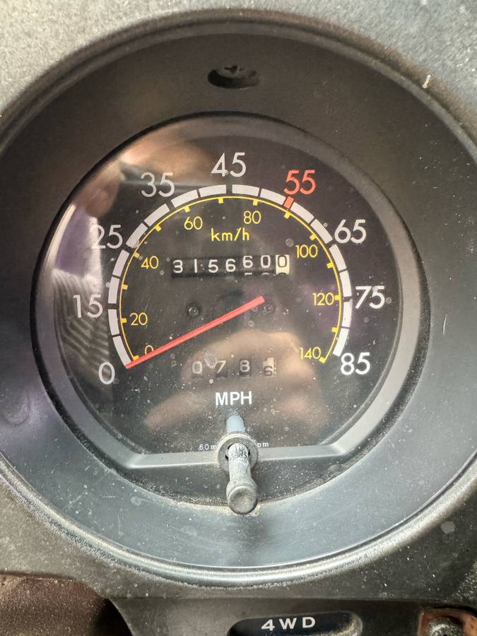 Toyota-land-cruiser-fj60-1986-black-19