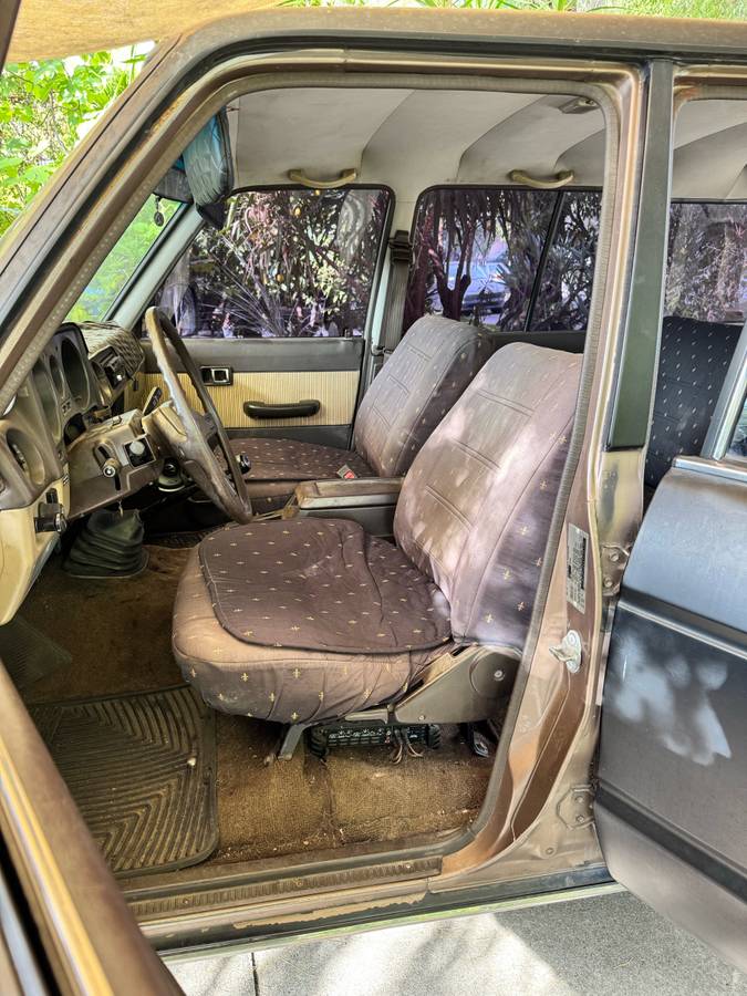 Toyota-land-cruiser-fj60-1986-black-4