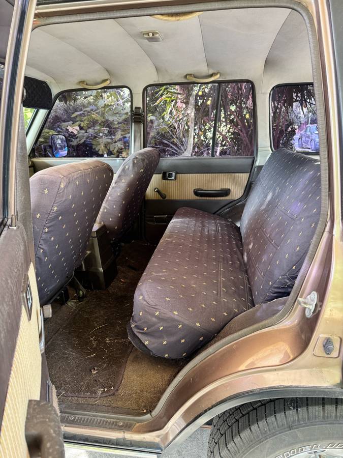 Toyota-land-cruiser-fj60-1986-black-5
