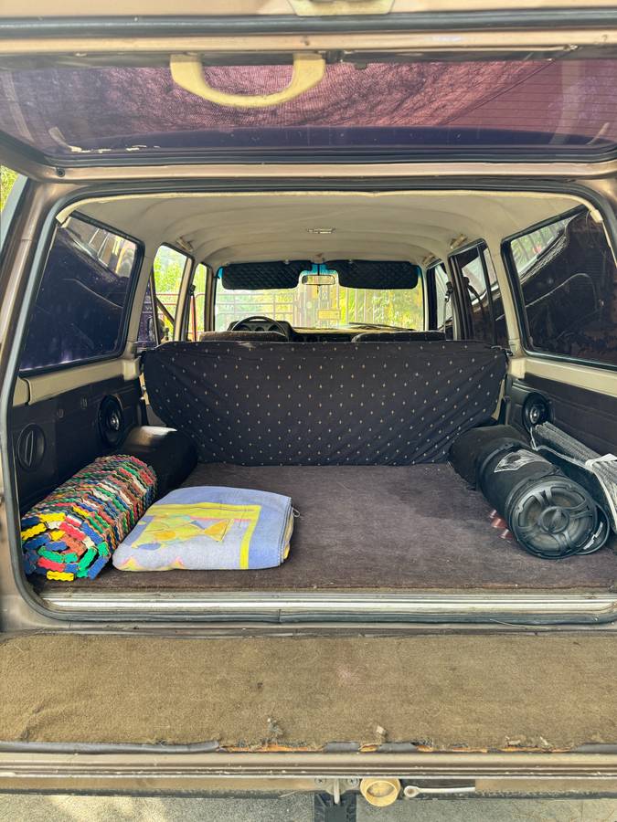 Toyota-land-cruiser-fj60-1986-black-6