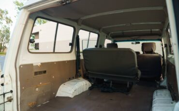 Toyota-land-cruiser-troop-carrier-troopy-hzj75-die-1994-white-11