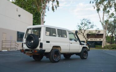 Toyota-land-cruiser-troop-carrier-troopy-hzj75-die-1994-white-21