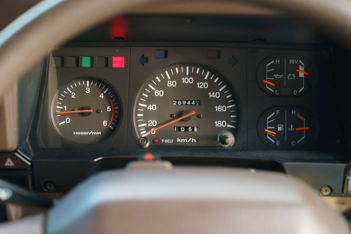 Toyota-land-cruiser-troop-carrier-troopy-hzj75-die-1994-white-8