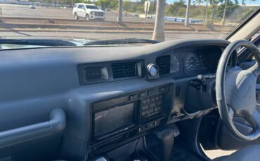 Toyota-land-cruiser-vx-1996-green-2