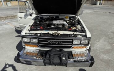 Toyota-landcruiser-diesel-1988-white-12