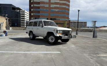 Toyota-landcruiser-diesel-1988-white-13