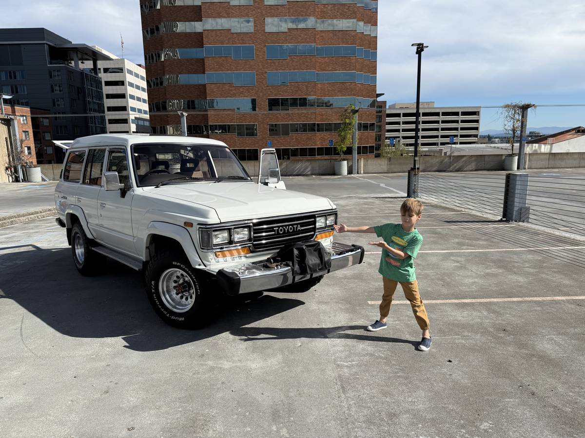 Toyota-landcruiser-diesel-1988-white-23