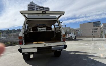 Toyota-landcruiser-diesel-1988-white