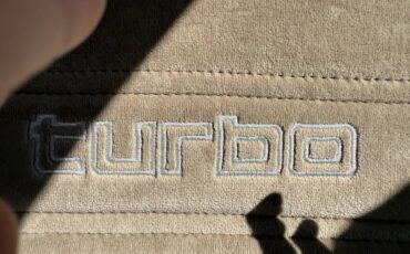 Toyota-landcruiser-diesel-1988-white-5