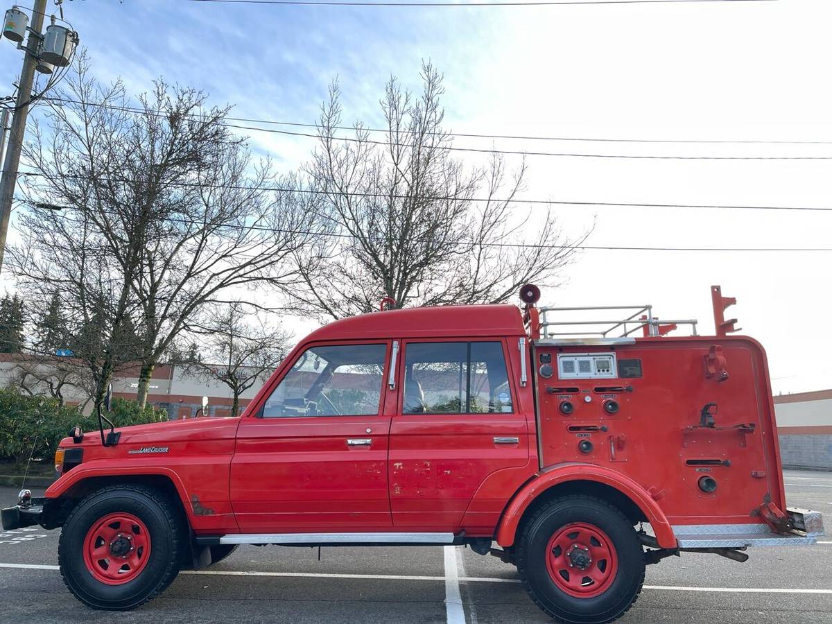 Toyota-landcruiser-prado-diesel-1995-red-7