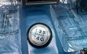 Toyota-pick-up-1984-blue-1