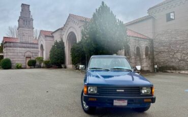 Toyota-pick-up-1984-blue-5