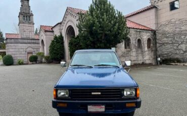 Toyota-pick-up-1984-blue-6
