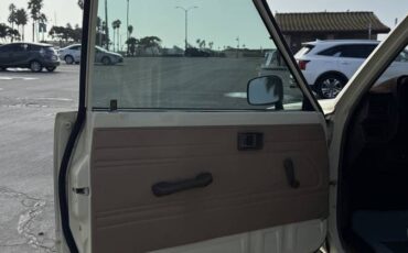 Toyota-pick-up-1986-yellow-15