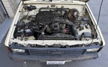 Toyota-pick-up-1986-yellow-19