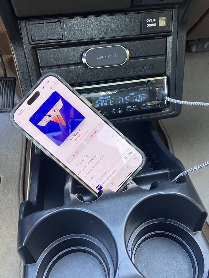 Toyota-pick-up-1986-yellow-7