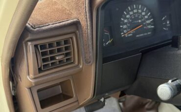 Toyota-pick-up-1986-yellow-8