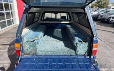 Toyota-pick-up-1987-blue-11