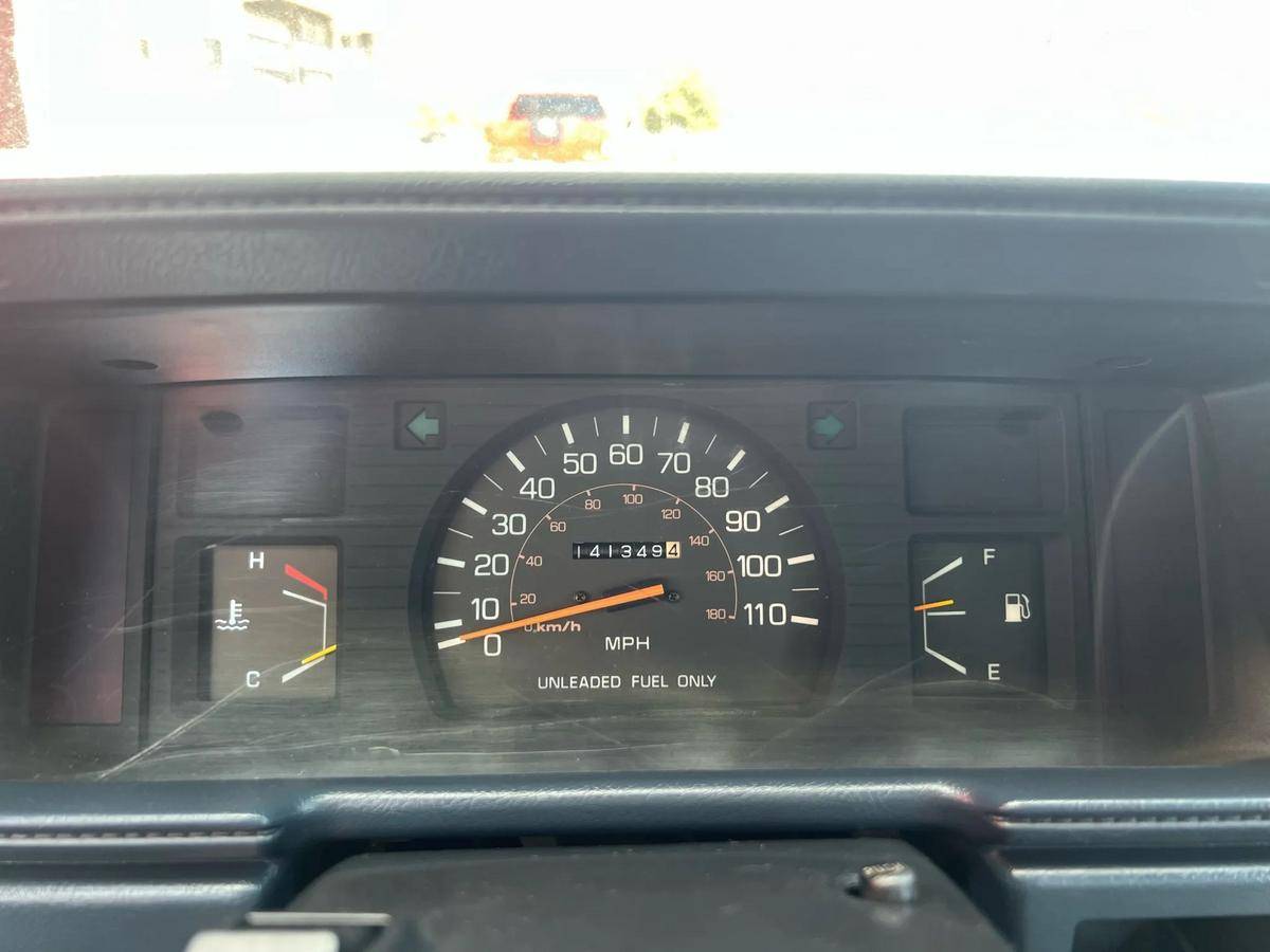 Toyota-pick-up-1987-blue-12