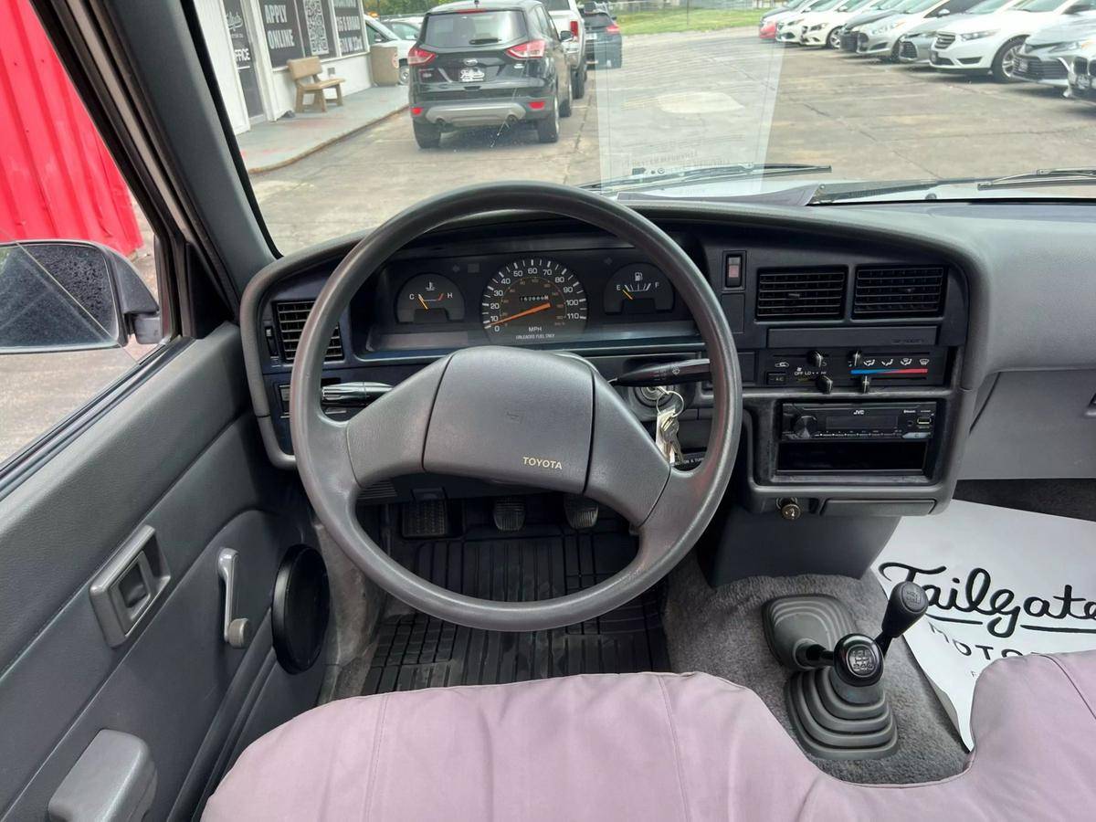 Toyota-pick-up-1989-silver-11