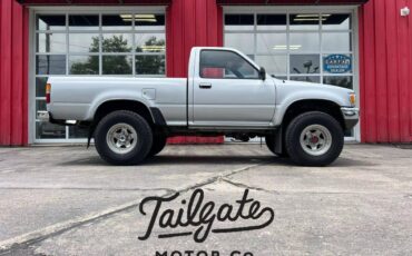 Toyota-pick-up-1989-silver