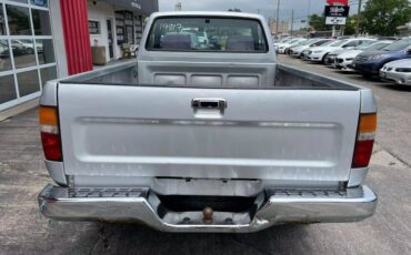 Toyota-pick-up-1989-silver-4