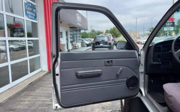 Toyota-pick-up-1989-silver-7