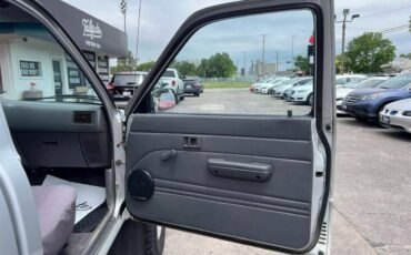 Toyota-pick-up-1989-silver-9