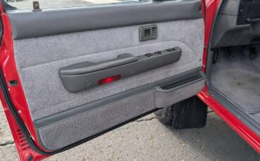 Toyota-pick-up-1990-10