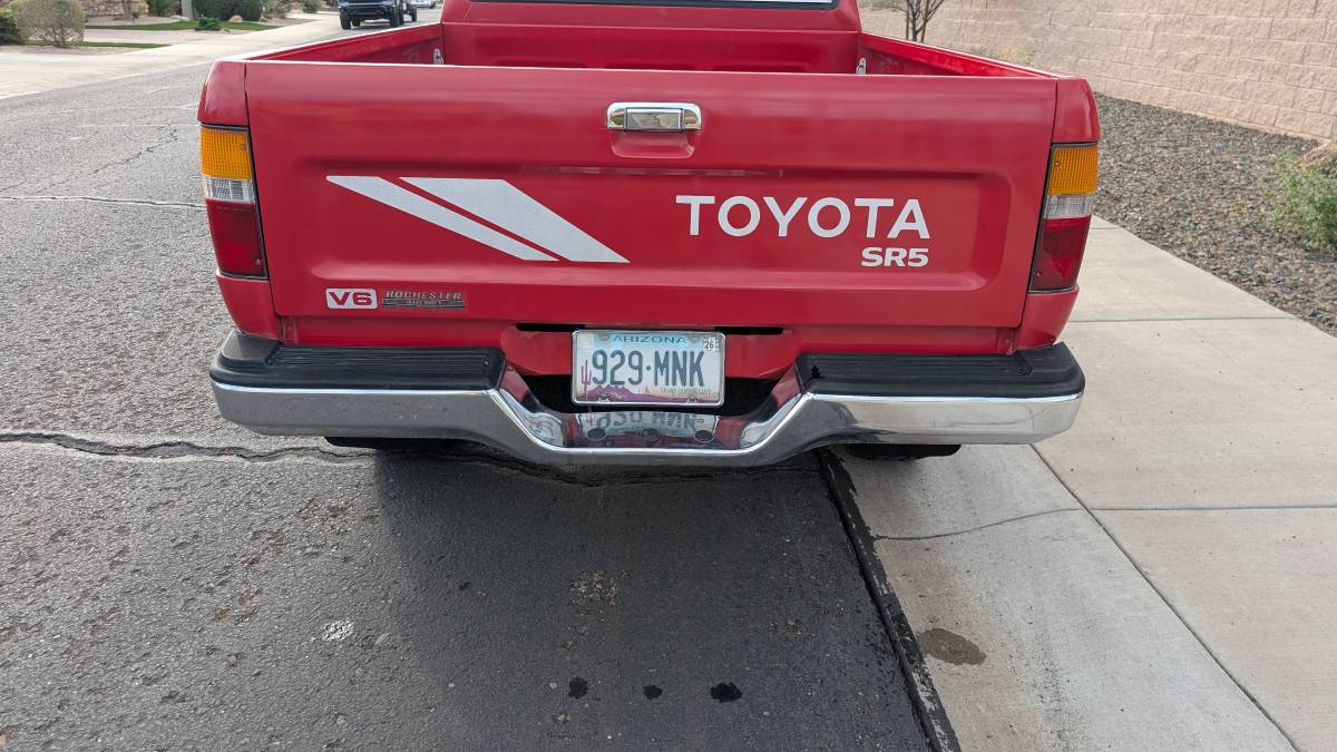 Toyota-pick-up-1990-5