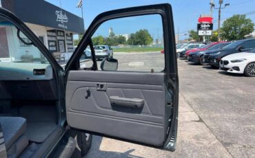 Toyota-pick-up-1993-11