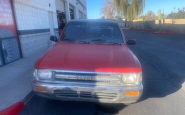 Toyota-pick-up-rn80-1989-red-1