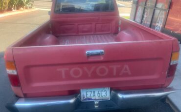 Toyota-pick-up-rn80-1989-red-5