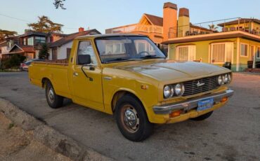 Toyota-pickup-1976-yellow-2