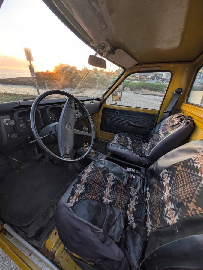 Toyota-pickup-1976-yellow-5