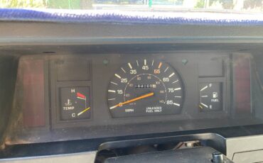 Toyota-pickup-1984-blue-2