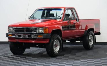 Toyota-pickup-1988-red-1