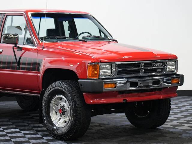 Toyota-pickup-1988-red-10
