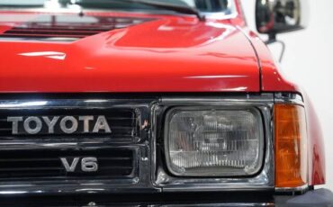 Toyota-pickup-1988-red-11