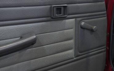 Toyota-pickup-1988-red-19