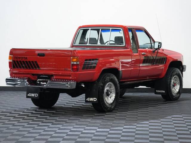 Toyota-pickup-1988-red-7