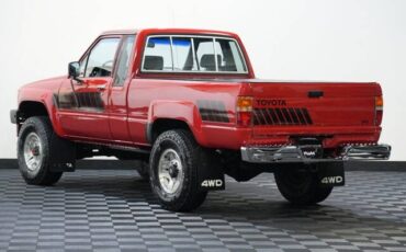 Toyota-pickup-1988-red-9