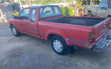 Toyota-pickup-1989-red-1