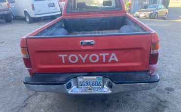 Toyota-pickup-1989-red-2