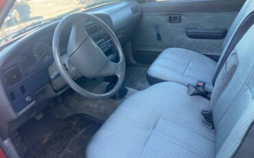 Toyota-pickup-1989-red-4