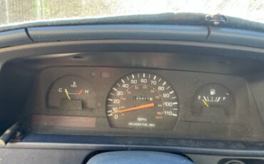 Toyota-pickup-1989-white-7